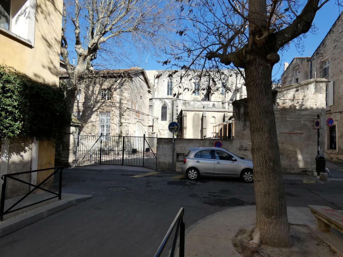 Arles Forum - Les Penitents Bleus Εξωτερικό φωτογραφία